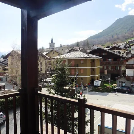 Hotel Mont Nery Challand-Saint-Anselme Esterno foto
